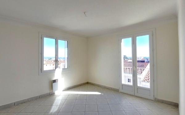Appartement à louer    3 pièces • 76,17 m2 Manosque
