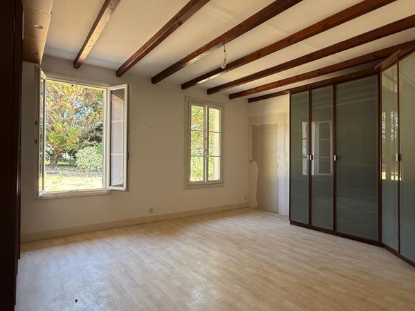 Maison mitoyenne 95 m² à agencer