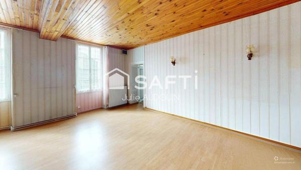 Maison ancienne avec dépendances – 131 m² habitables LE SEURE