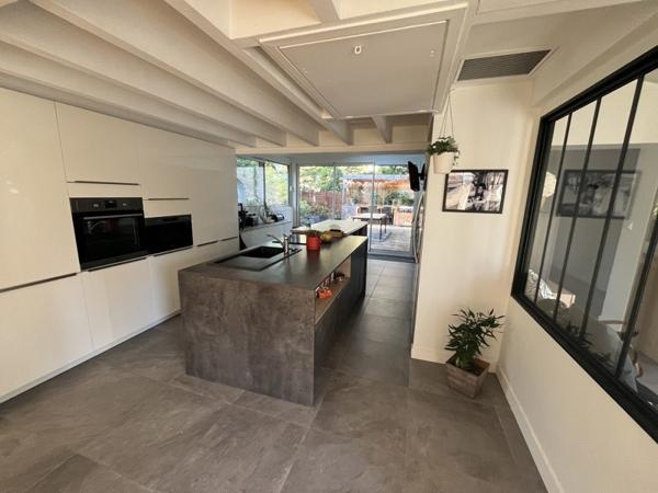 Maison à vendre |  Mérignac |  7 pièces | 216 m²