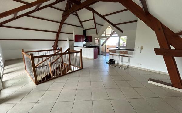 Appartement à vendre    4 pièces • 242 m2 Saint-Pierre