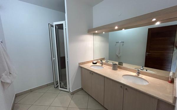 Appartement à vendre    4 pièces • 242 m2 Saint-Pierre