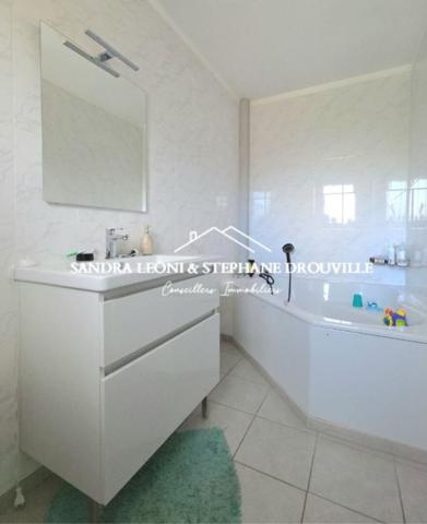 MAINTENON - SAINT PIAT CHARMANTE MAISON  DE 120 m² - 4 CHAMBRES
