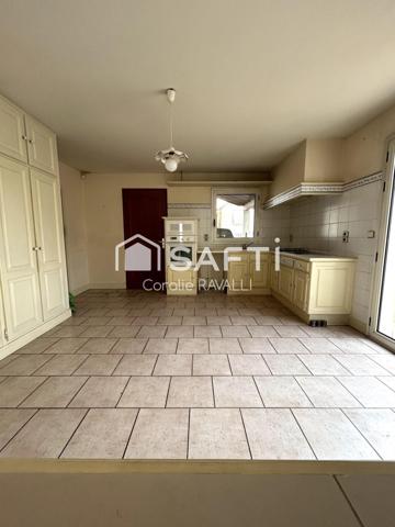 Maison plain-pied au calme quartier Saint -Cybard avec plusieurs places de stationnement privées