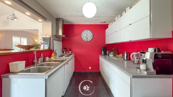 Cestas (33610) MAISON FAMILIALE 220 M2 - PISCINE - DEPENDANCE - GARAGE