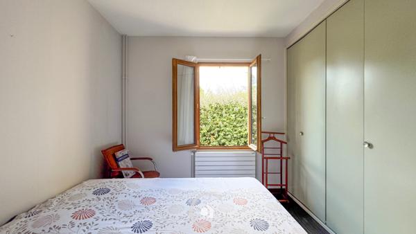 Cestas (33610) MAISON FAMILIALE 220 M2 - PISCINE - DEPENDANCE - GARAGE