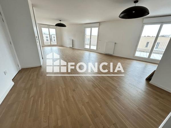 Location Appartement 5 pièces 120.7 m² - 2 AVENUE DE LA DIVISION LECLERC Chatenay Malabry 92290