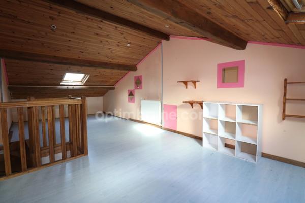 MAISON DE CENTRE VILLE DE 134 M² - 4 CHAMBRES - GARAGE - Jardin 160 m² - LE DORAT 87210