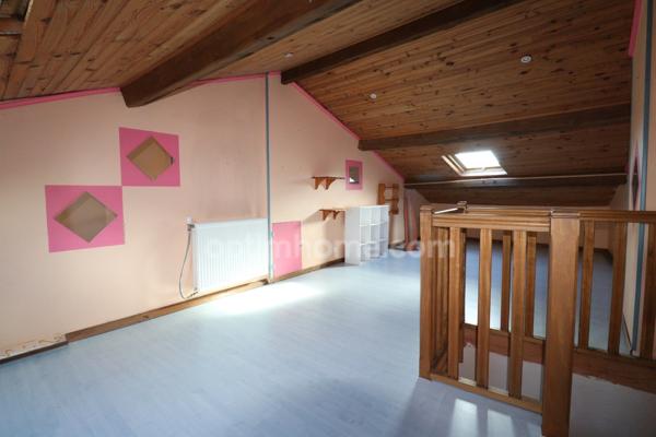 MAISON DE CENTRE VILLE DE 134 M² - 4 CHAMBRES - GARAGE - Jardin 160 m² - LE DORAT 87210