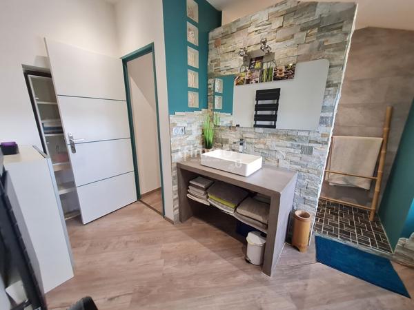 Maison 100m² Terrain 370m² Dépendance piscine