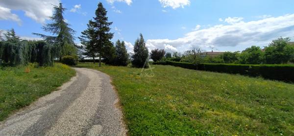 Vic Fezensac 32 Belle Maison T5 + Parc arboré de 8 000m2