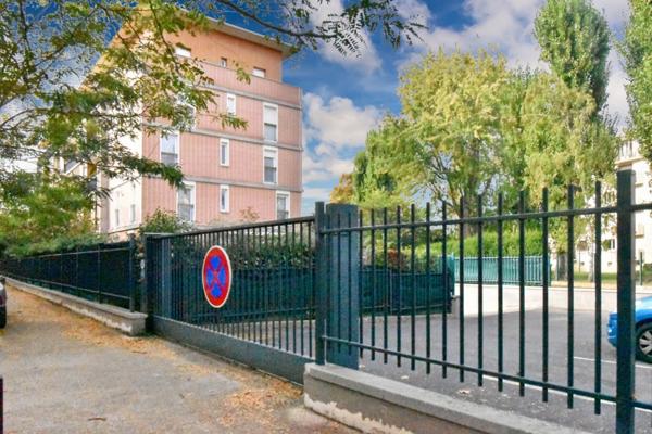 MORSANG SUR ORGE Appartement 4 pièces de 95m² - jardin de 289m² - Box double et emplacement de parking.