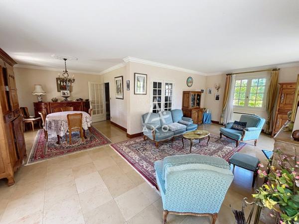 Fontaine-lès-Dijon (21) - Maison 6 pièces