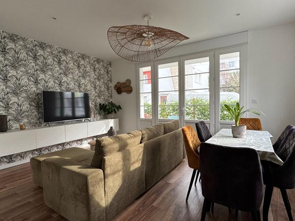 Vente
                Appartement56,81 m² - 3 Pièces -
                    ROYAN (17200)