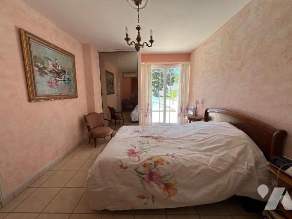A VENDRE - LA BAULE - QUARTIER BAS GUEZY - BELLE MAISON DE PLAIN PIED AVEC PISCINE.
Dans secte...