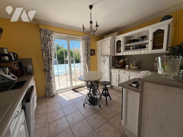 A VENDRE - LA BAULE - QUARTIER BAS GUEZY - BELLE MAISON DE PLAIN PIED AVEC PISCINE.
Dans secte...