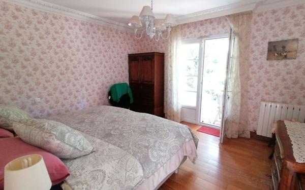 Maison à vendre    5 pièces • 205 m2 Meschers-sur-Gironde