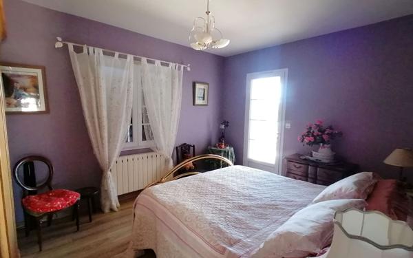 Maison à vendre    5 pièces • 205 m2 Meschers-sur-Gironde