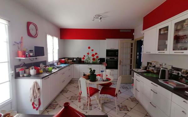 Maison à vendre    5 pièces • 205 m2 Meschers-sur-Gironde