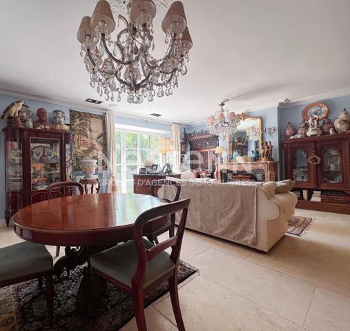 Maison de charme à vendre à Terranjou - 5 pièces, 128 m², jardin et dépendance