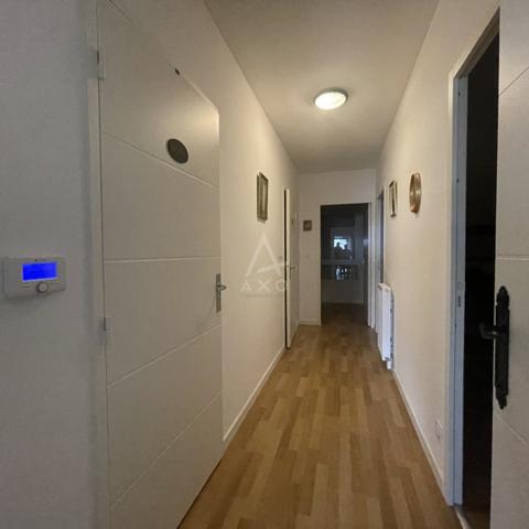 VIAGER Sans RENTE- DUH - Appartement T4 de surface 97 M2 avec 3 chambres et grande terrasse denrier étage immeuble  2023 -  à Chantepie 4 km de  Rennes