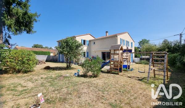 Maison à vendre 8 pièces 187 m² Jonzac