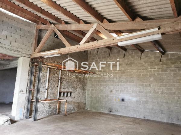 Batiment libre projet, avec grand terrain