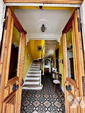 Maison de maître de 250 m² CHUSCLAN avec piscine