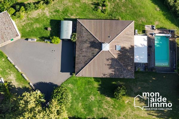Maison de 136m² + grand garage avec bureau sur 2300m² de terrain