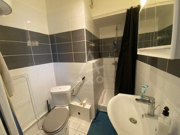 A GIEN CENTRE IMMEUBLE de rapport de 5 LOGTS