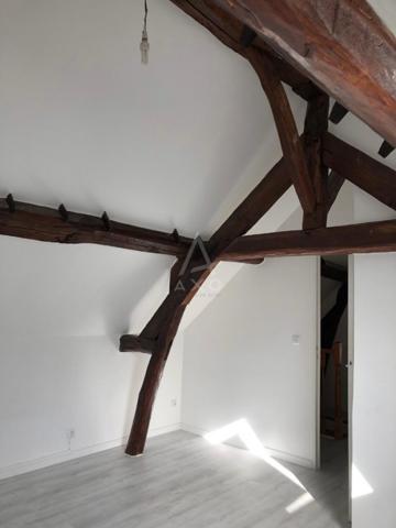 A GIEN CENTRE IMMEUBLE de rapport de 5 LOGTS