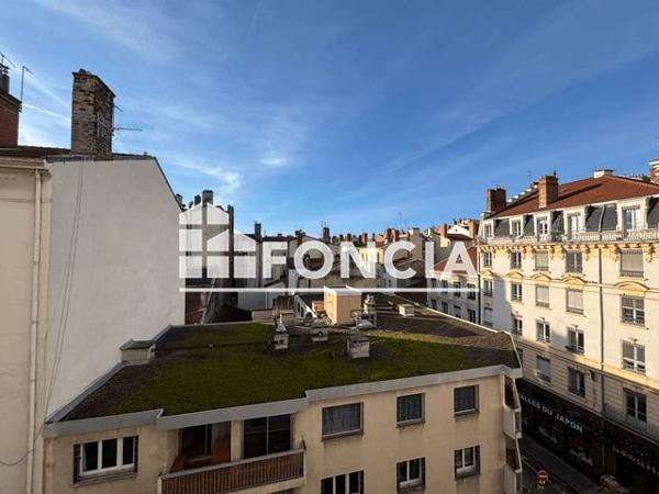 Location Appartement 3 pièces 100.63 m² - 10 COURS GAMBETTA Lyon 69007