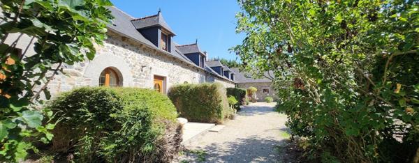 Annonce Immobilière : Grande demeure du XVIIIe siècle à Proximité de la Baie de Saint-Brieuc