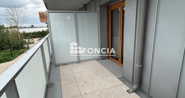 Location Studio meublé 26.4 m² - Voisins-le-bretonneux 78960