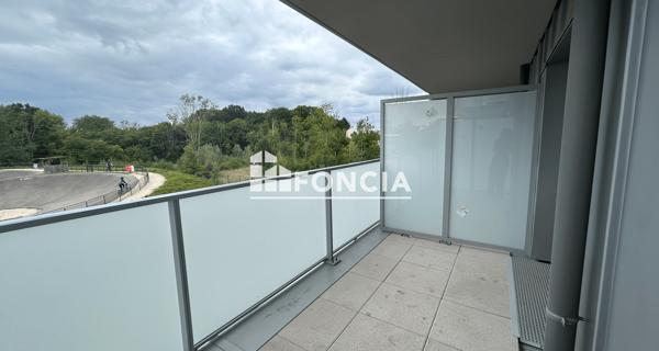 Location Studio meublé 26.4 m² - Voisins-le-bretonneux 78960