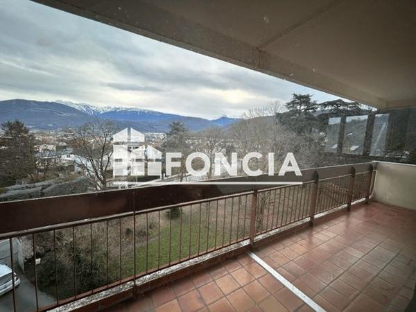 Location Appartement 3 pièces 67.4 m² - 5 RUE DE LA LIBERTE Echirolles 38130