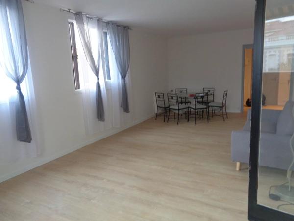 Location                                                      Appartement
                        
                     3 pièces                      80 m2                     à Perpignan