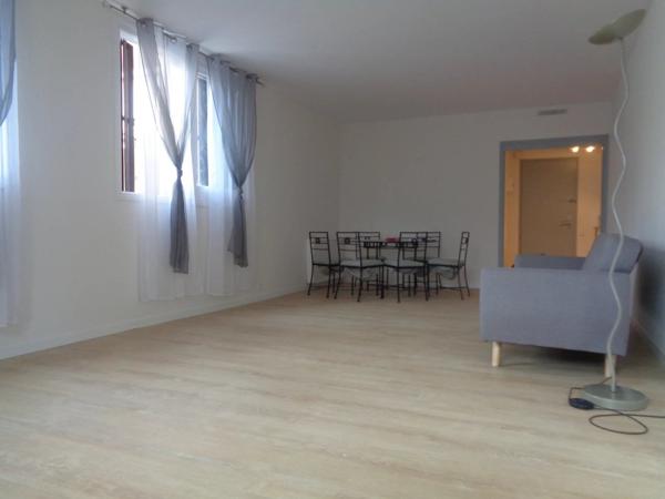 Location                                                      Appartement
                        
                     3 pièces                      80 m2                     à Perpignan