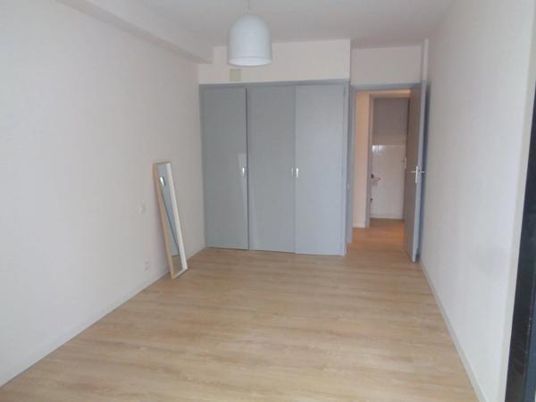 Location                                                      Appartement
                        
                     3 pièces                      80 m2                     à Perpignan