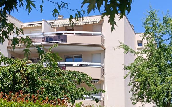 Appartement à vendre    4 pièces • 101,32 m2 Saint-Genis-Laval