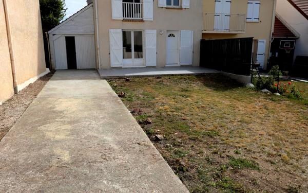 Maison à vendre    4 pièces • 111,88 m2 Ecquevilly