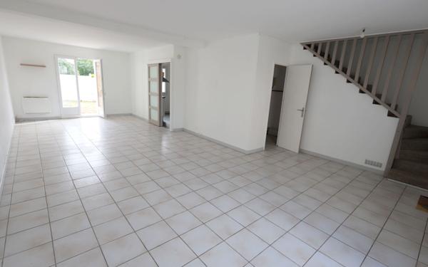 Maison à vendre    4 pièces • 111,88 m2 Ecquevilly