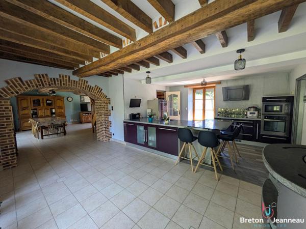 Superbe maison de campagne en pierre en Bais et Evron