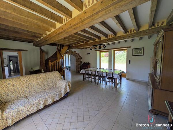 Superbe maison de campagne en pierre en Bais et Evron
