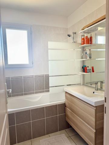 Bel Appartement en Résidence de Haut Standing en Ville au Calme