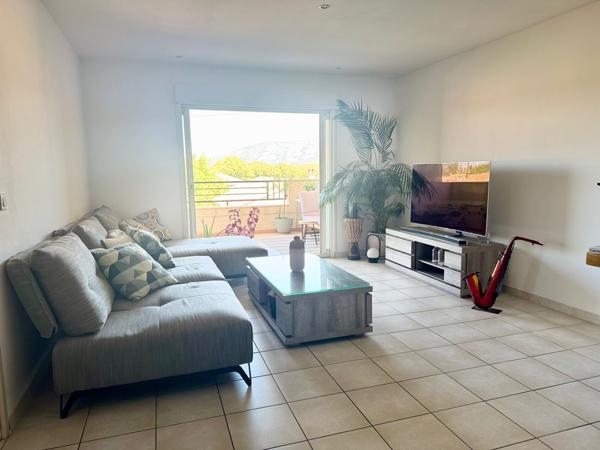 Bel Appartement en Résidence de Haut Standing en Ville au Calme