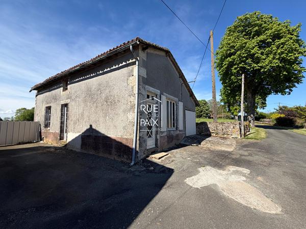 79400 EXIREUIL Très belle propriété - Cadre privilégié - Aux portes de Saint Maixent L'école