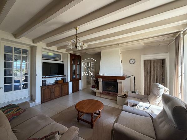 79400 EXIREUIL Très belle propriété - Cadre privilégié - Aux portes de Saint Maixent L'école