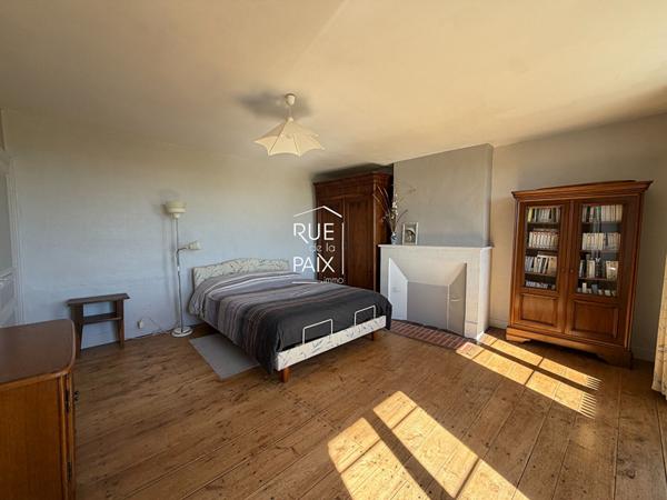 79400 EXIREUIL Très belle propriété - Cadre privilégié - Aux portes de Saint Maixent L'école