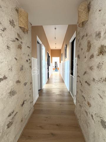 Maison de 240 m²